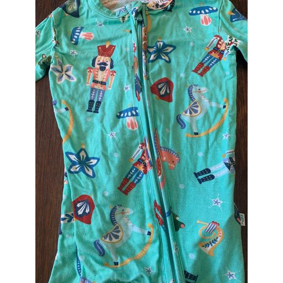 Posh Peanut Christmas footie pajamas - Picture 3 of 6